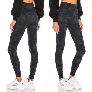 SPANX Camo Look At Me Now Seamless Leggings